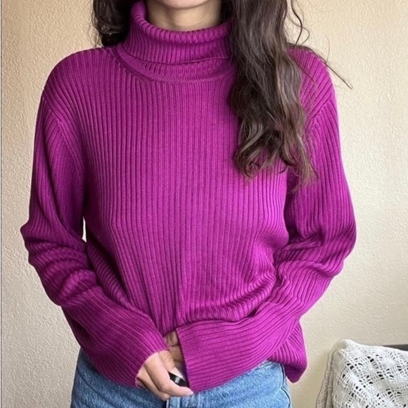 Valerie Stevens pink longsleeve knit turtleneck sweater - Picture 2 of 4